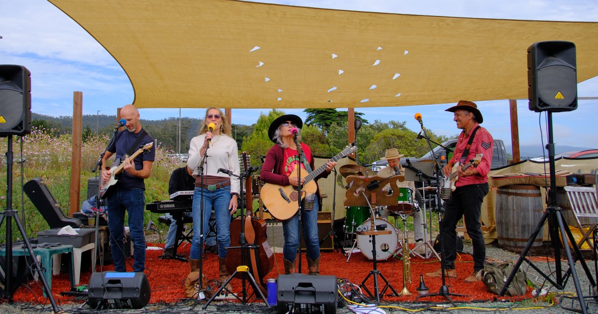 Across the Holler hit all the right notes