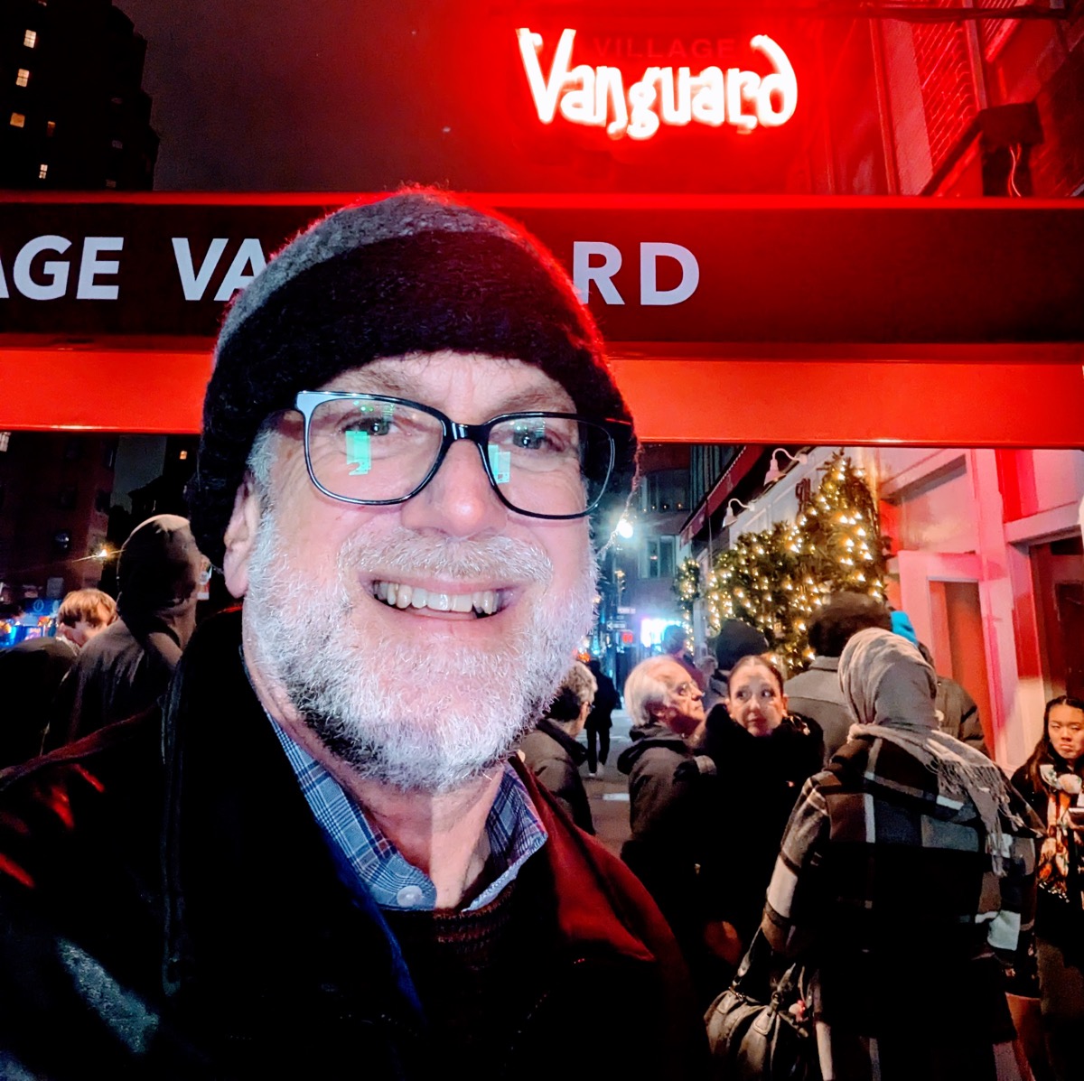 <# selfie in front of the Village Vanguard sign #>