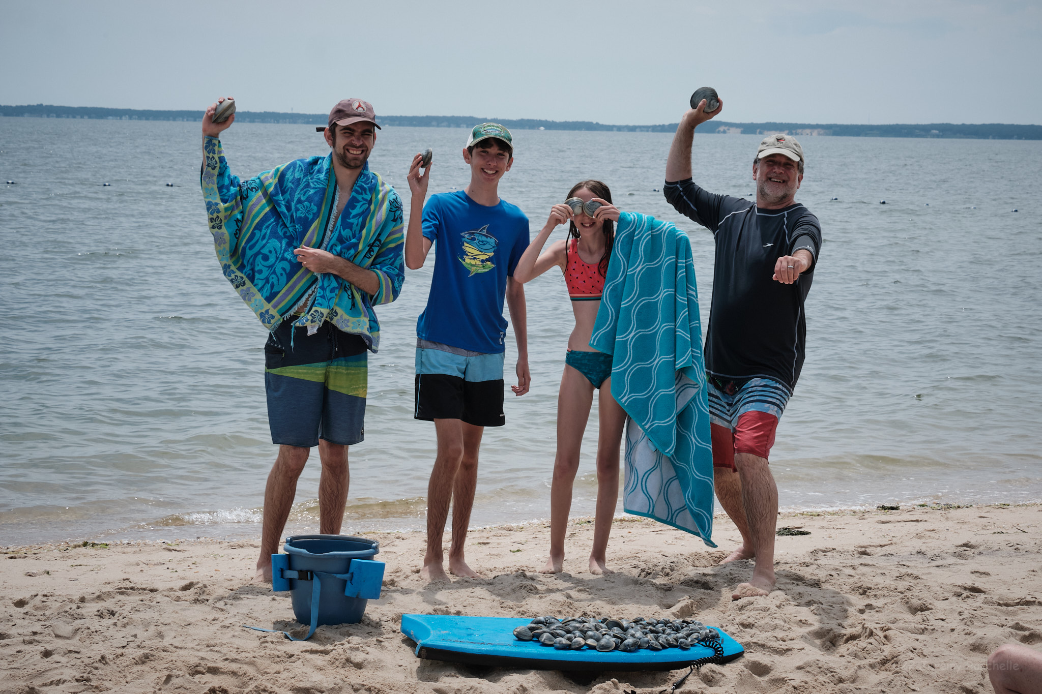 &lt;# Family catching clams #&gt;