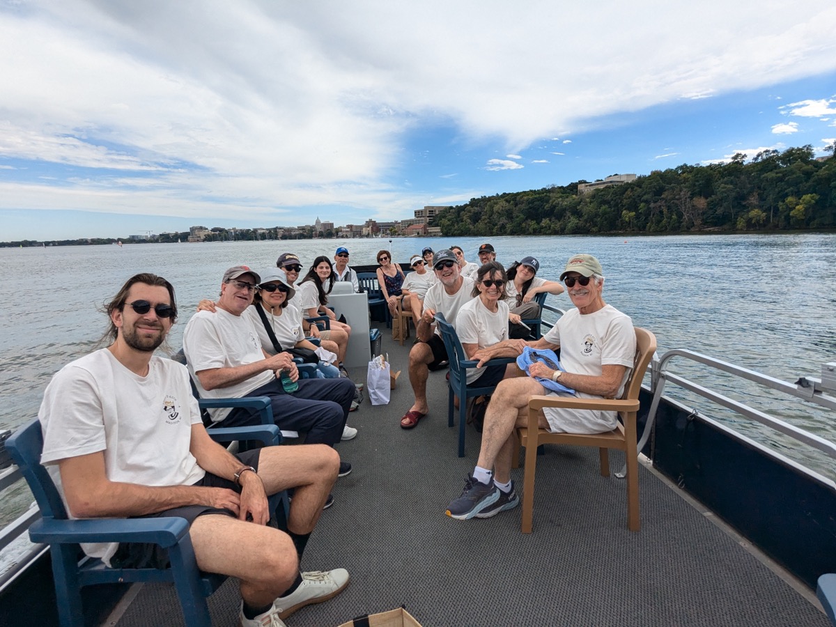 <# everyone on the pontoon boat #>